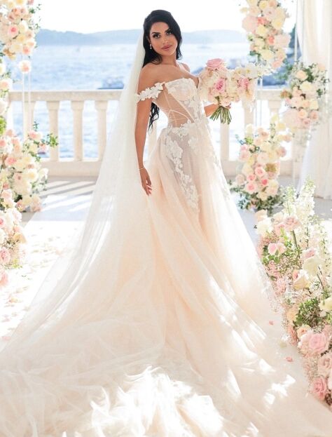 10 Sustainable & Organic Cotton Wedding Dresses (2026) - The Good Trade