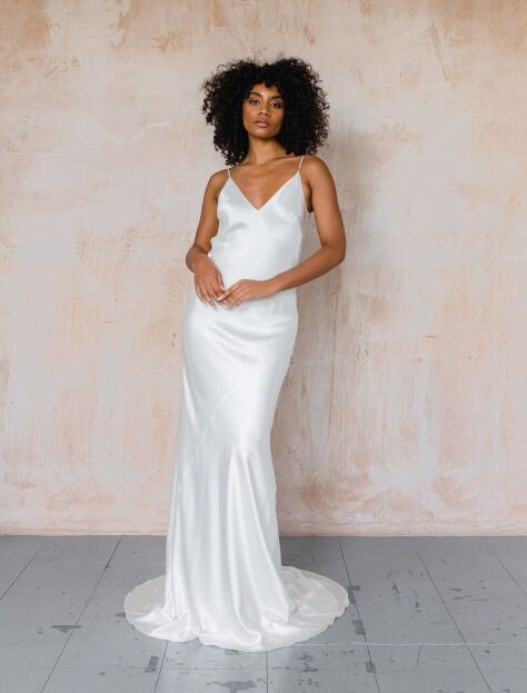 10 Sustainable & Organic Cotton Wedding Dresses (2026) - The Good Trade