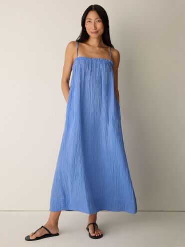 modern house dress with pockets it's not your grandma's housedress, but she would definitely approve, Send  this to someone who needs a housedress in their life , #housedress  #pockets #easystyling